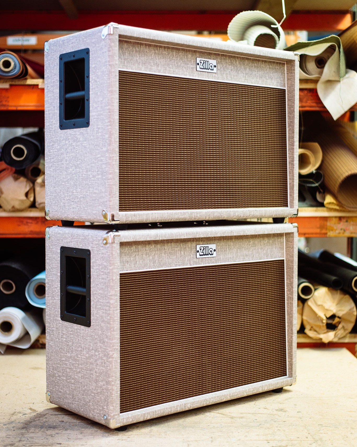 Here we have a vertical Super Fatboy 2x12 in purple bronco with a