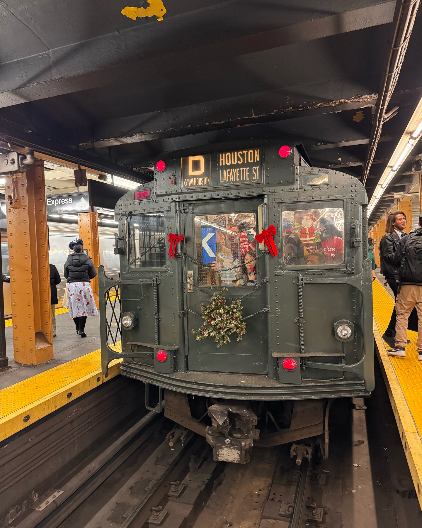 NYC - Taking The 1930 R1/9 Holliday Nostalgia Train! 📍145th St A/C/D # ...