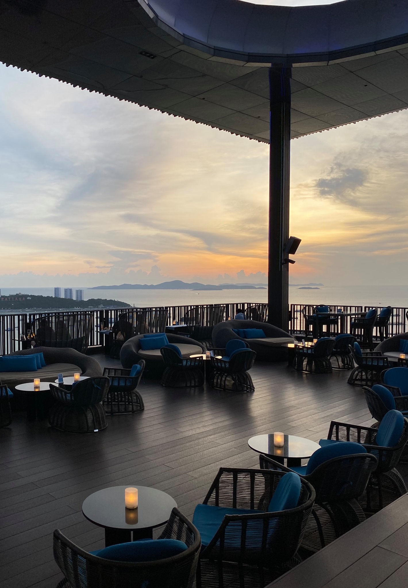 แวะมา #พักกาย #พักใจ... - Horizon Rooftop Restaurant & Bar | Facebook