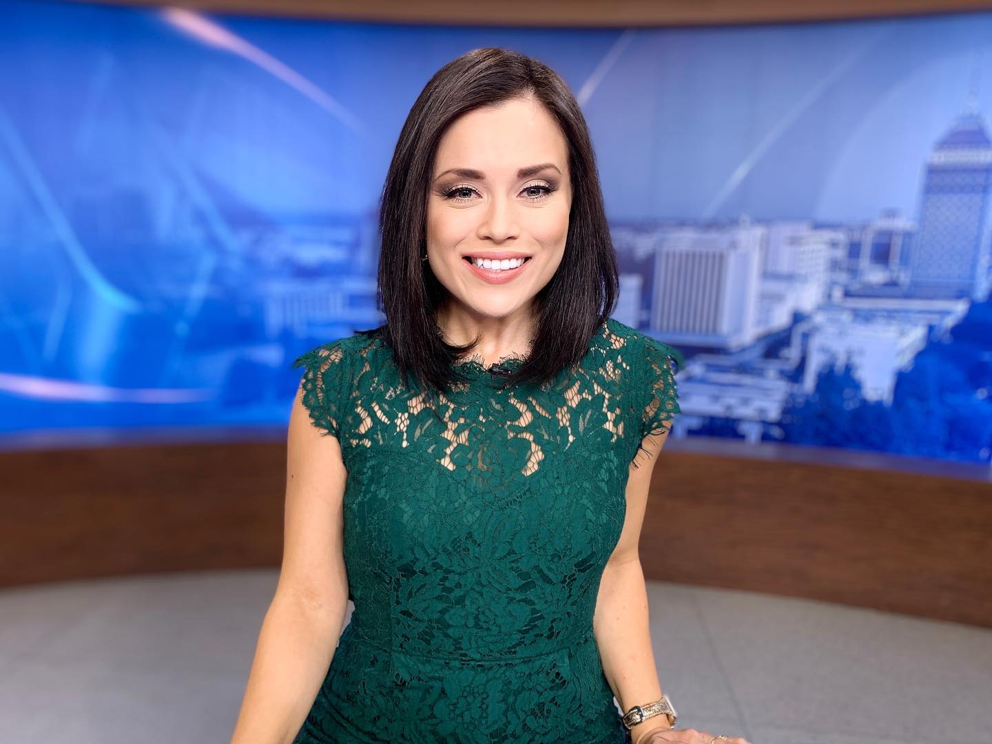 fox news ladies dresses Love the dress @robinmeade and just had to copy! 😆 #newssisters @HLNTV @amazon #$30 #greatdeal @fox8newscleveland size:6M