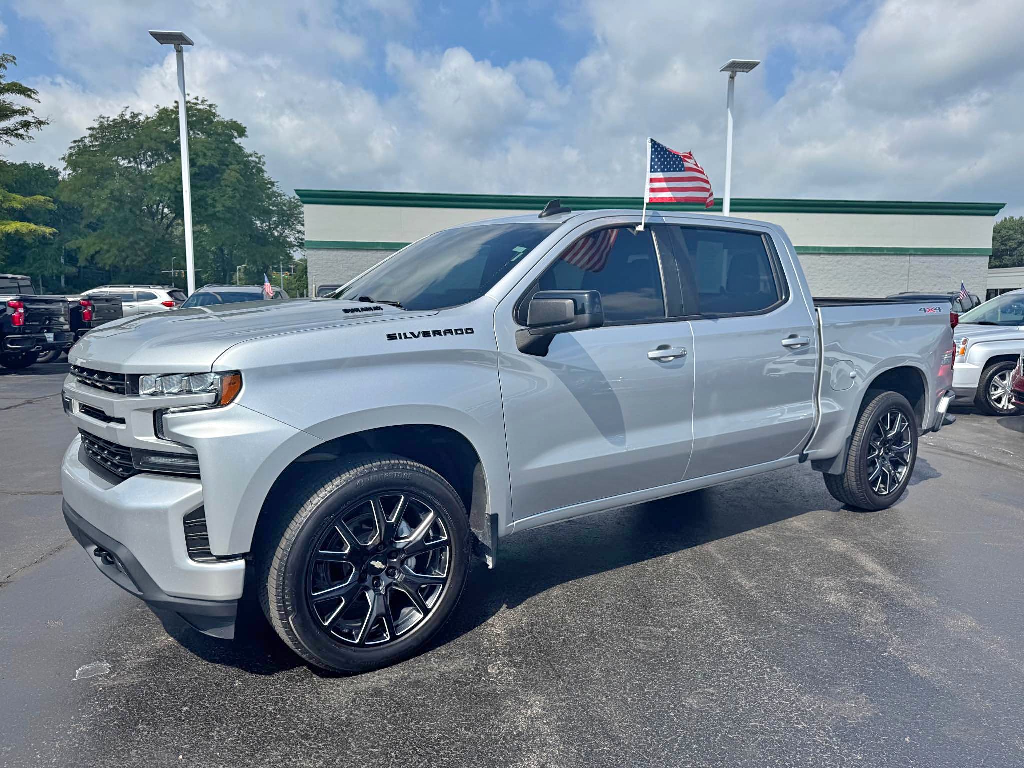 2022 Chevrolet Silverado 1500 Crew Cab · RST Pickup 4D 5 3/4 ft