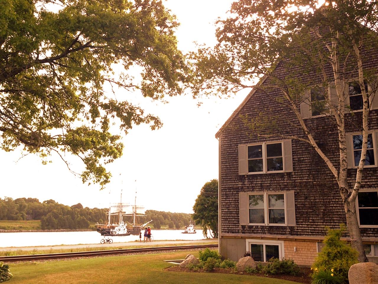 Passersby watch as the... - Atlantic Design Engineers, Inc.