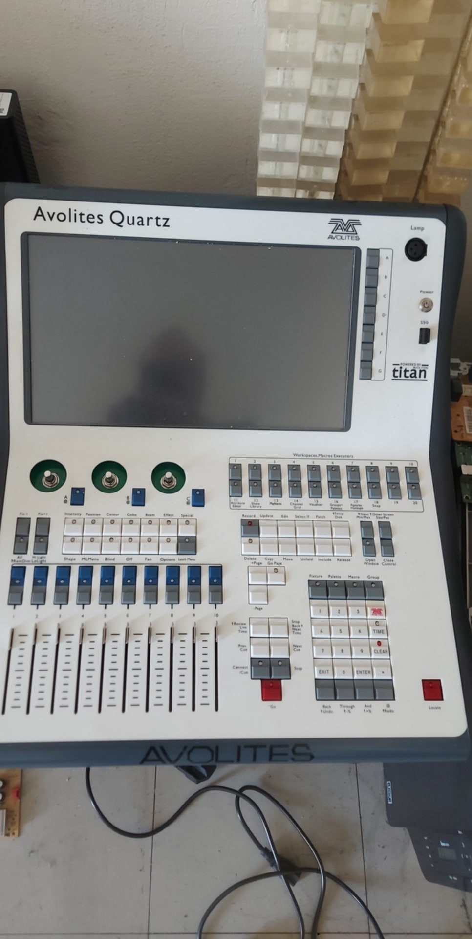 avolites tiger touch , arena or Quartz Programmers and Users. | Hello ...