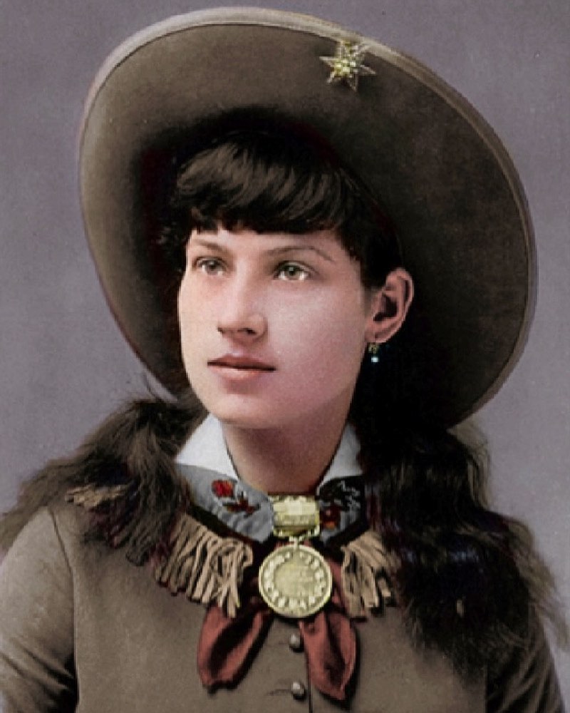 Annie Oakley, 1903 (Colorized). #annieoakley