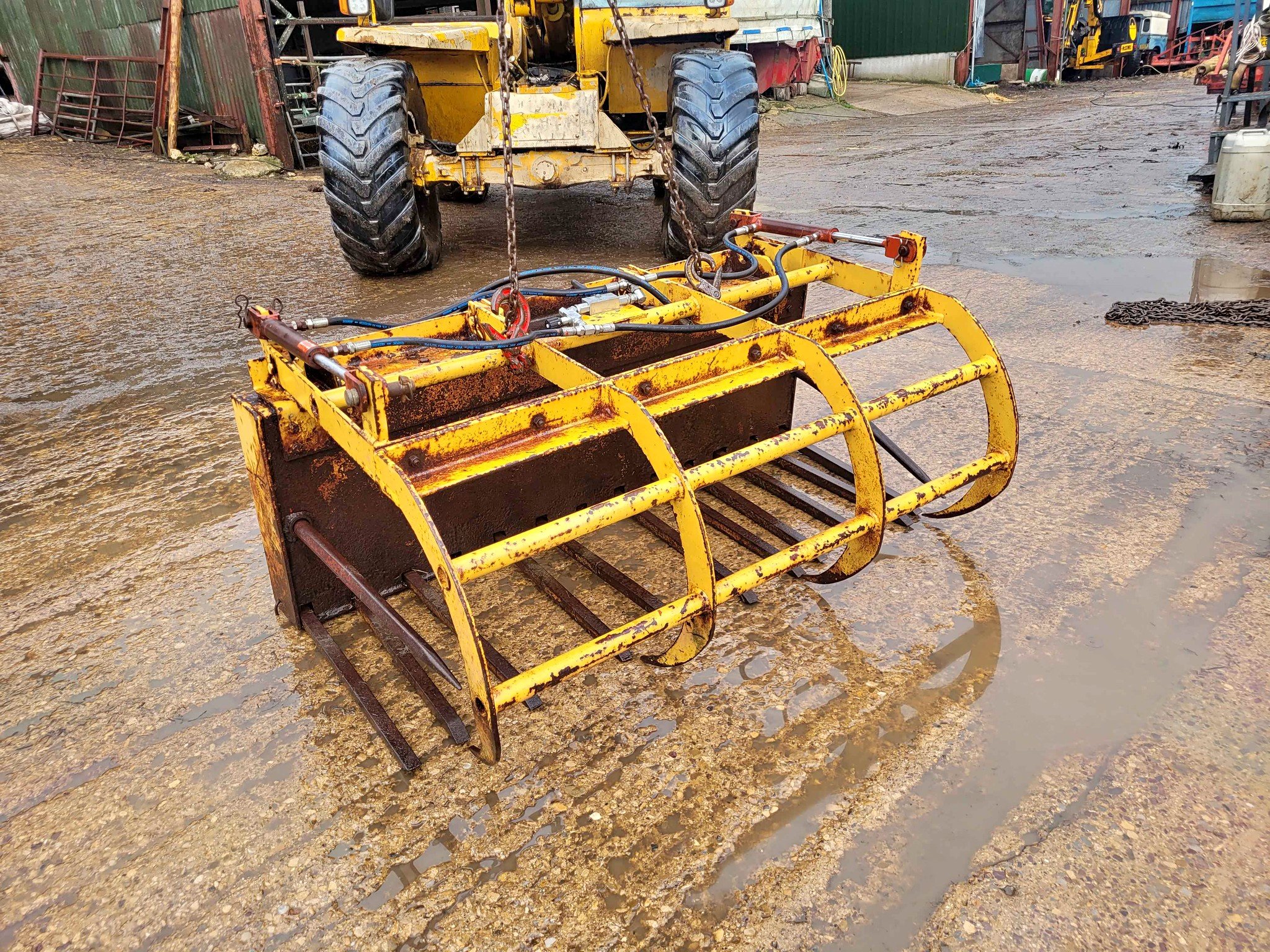 Muck grab merlo brackets loadall loader tractor Muck wood brash grab ...