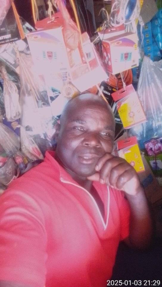 Robert P Makuyana Mapongo