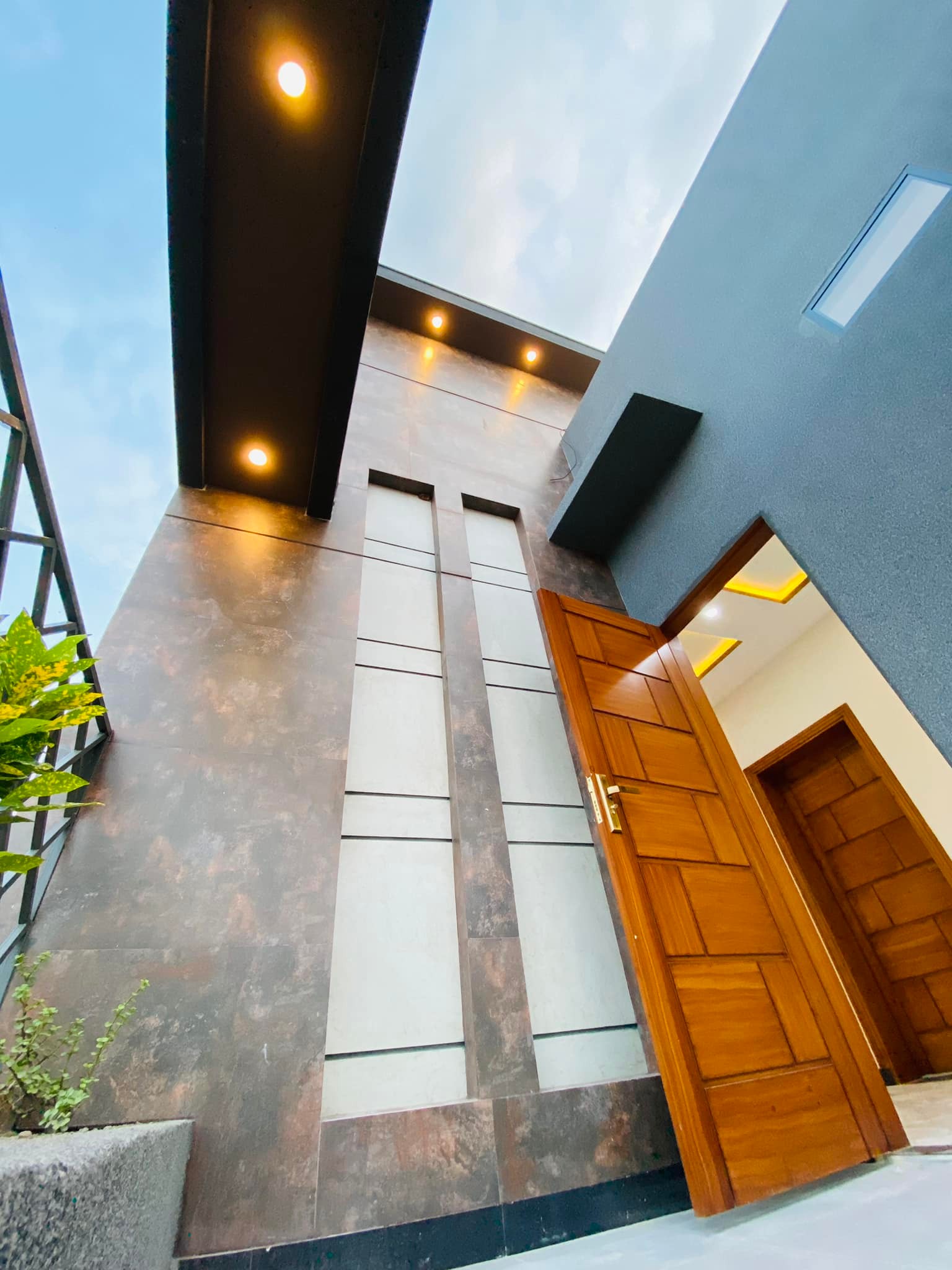 SR Homes - ️Luxury 7 Marla Modern House in Sufyan Garden... | Facebook