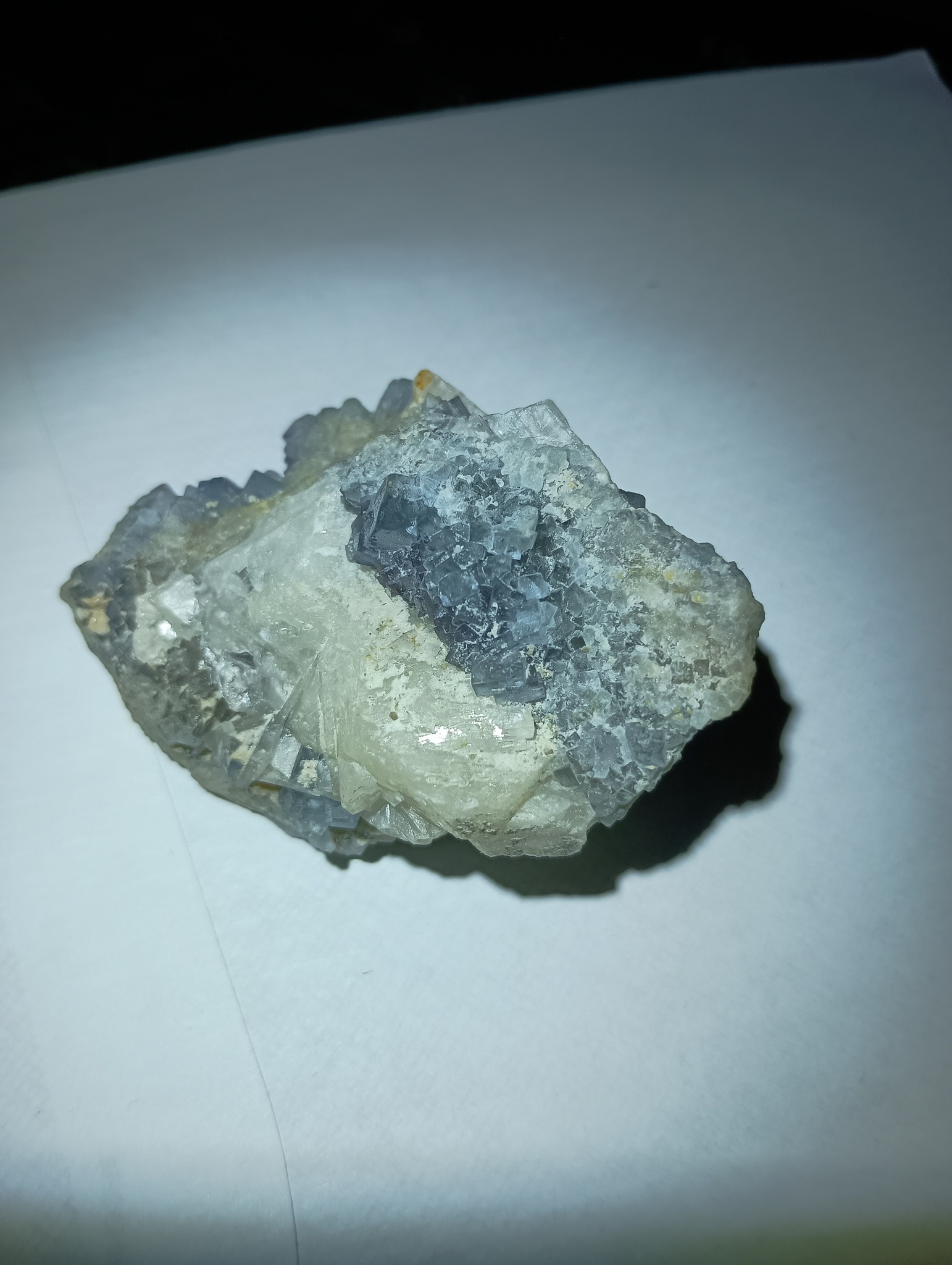Is there a color chart for identifying minerals?