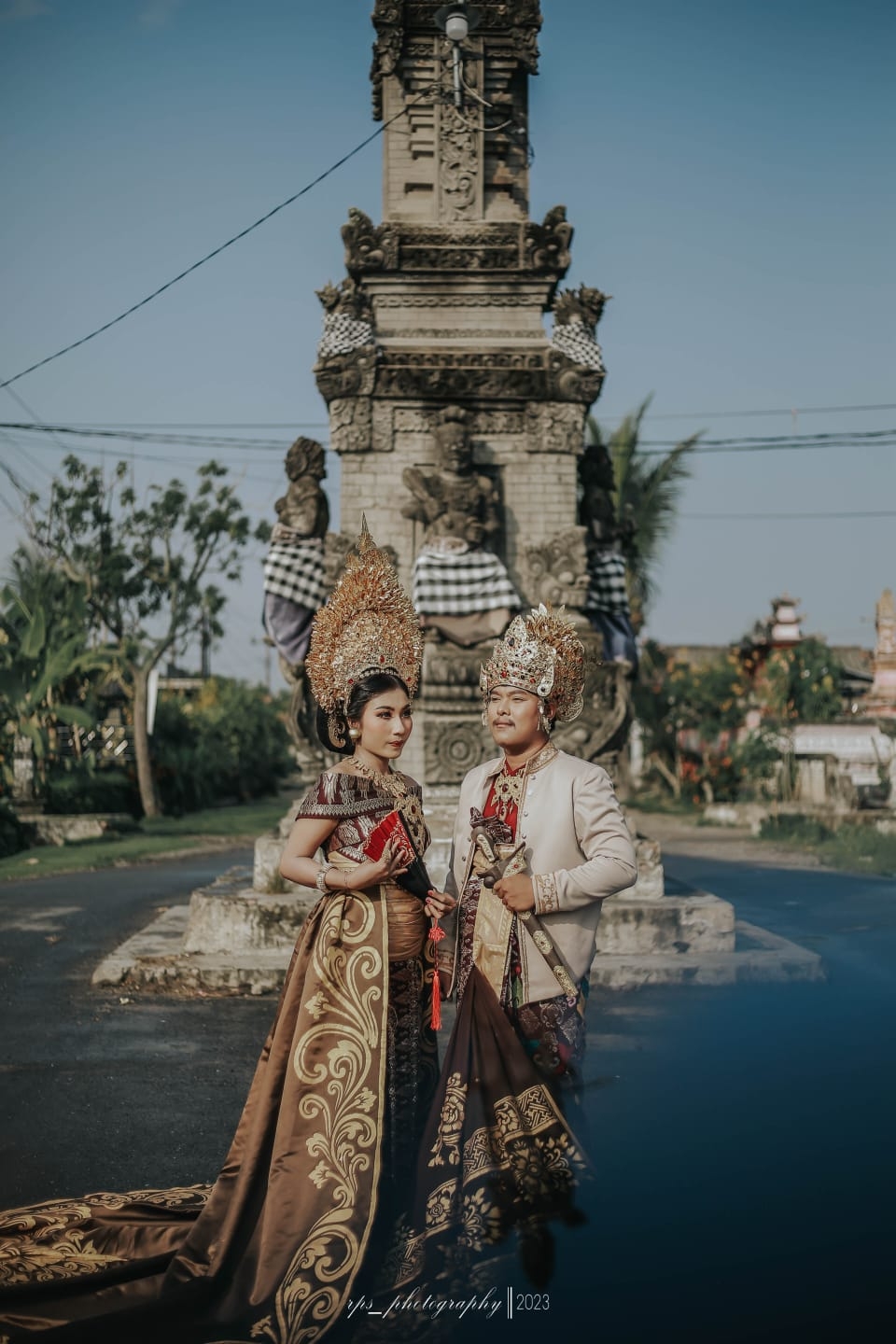 Meong-meong alih je bikule Bikul gede-gede buin mokoh-mokoh Kereng ...