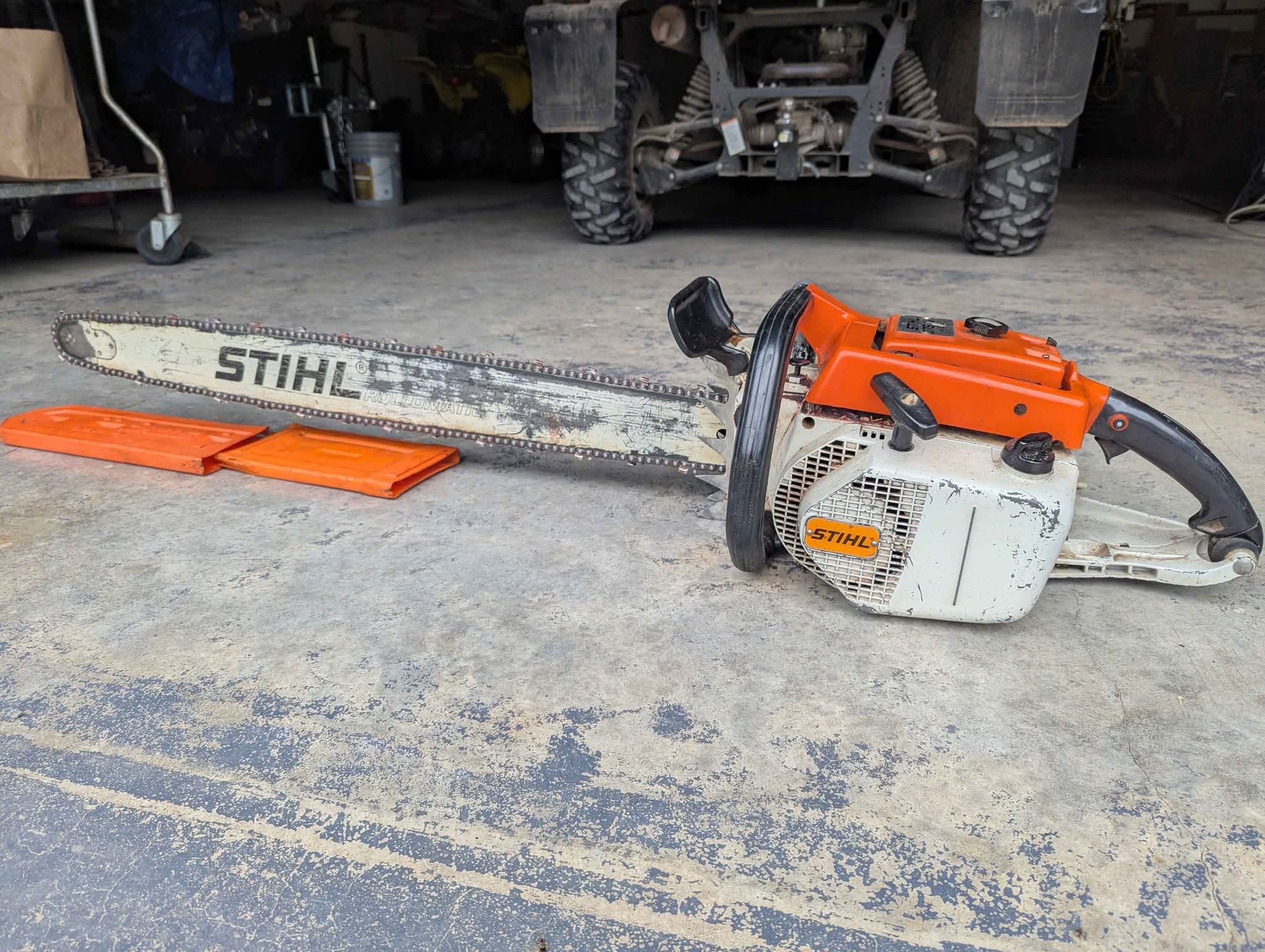 Stihl 075 AV chainsaw features and history