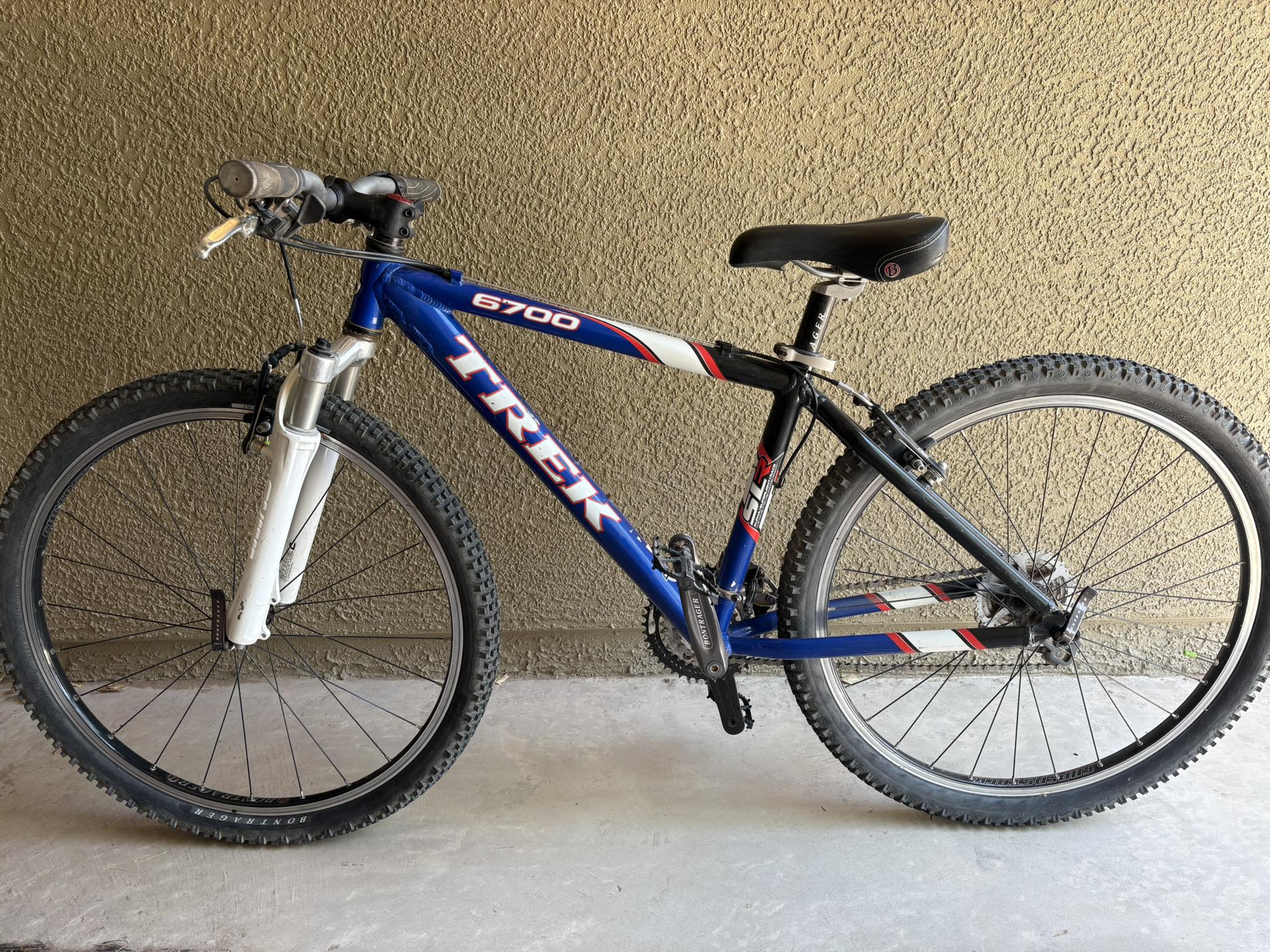 2002 Trek 6700 bike with XTR shifters and derailleurs