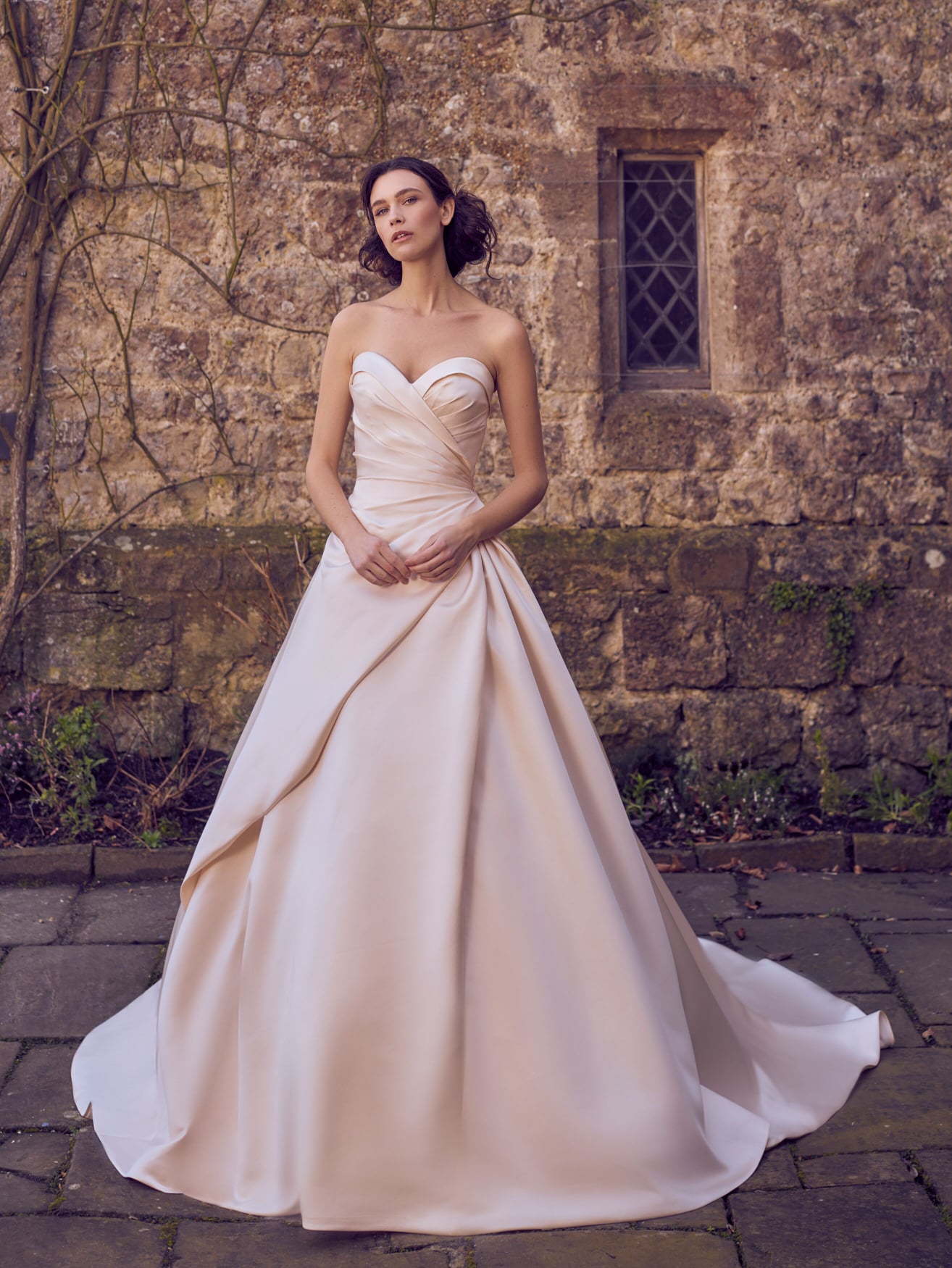 what color is ivory dress or lavender? Which do you like better? We always accept custom orders. #dress #gown #weddingdress #partydress #promdress #formaldress #eveninggown #hautecouture #couturefashion #elegant #lavender #ivorydress #bridaldress #elegantstyle 15 Days Shipment