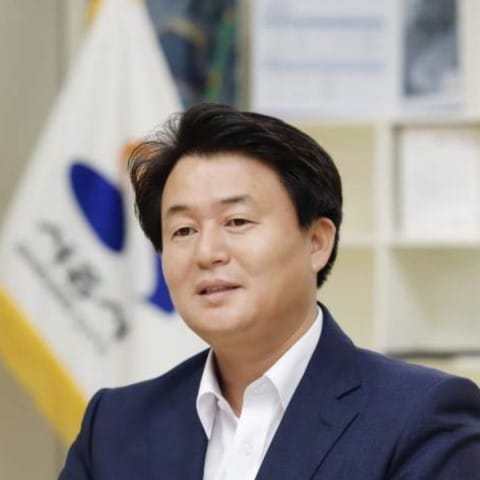 Byoungtaek Lim - 드디어 6월입니다! 1일... | Facebook