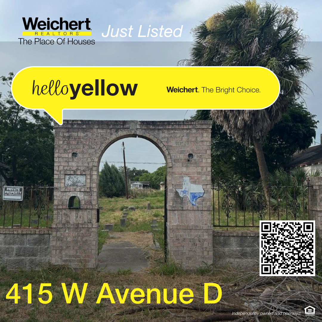 ✨ SPECIAL OFFER at only $215,000! It boasts 3 bedrooms, 1.5