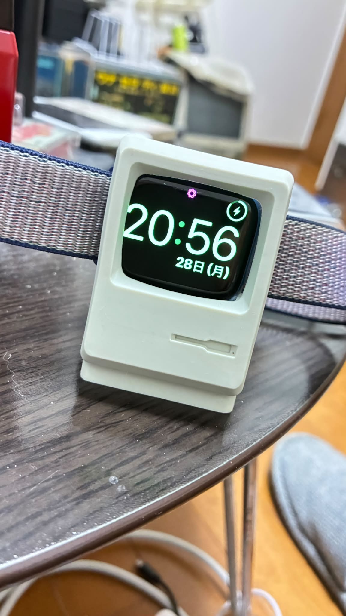 超欲しいと思ったけど 明日に何れば ただの時計 1984レトロデザイン