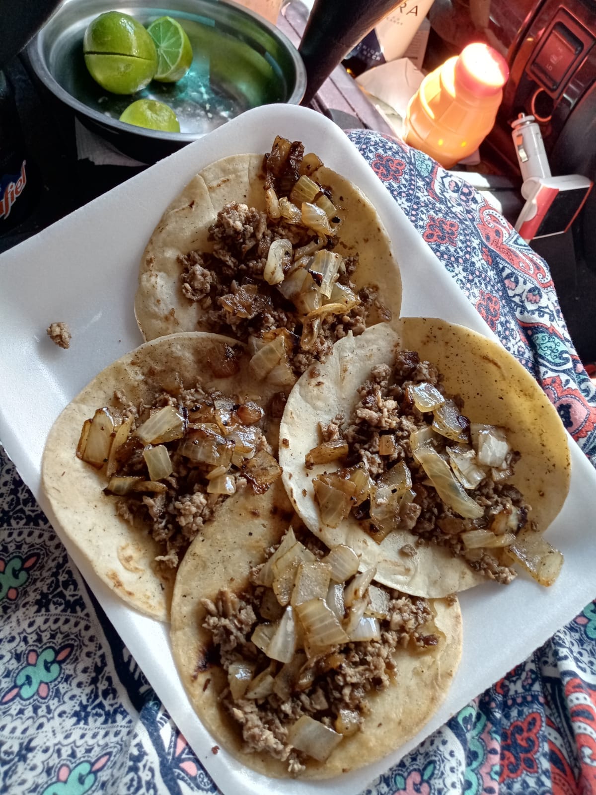 Tacos y Lonches 