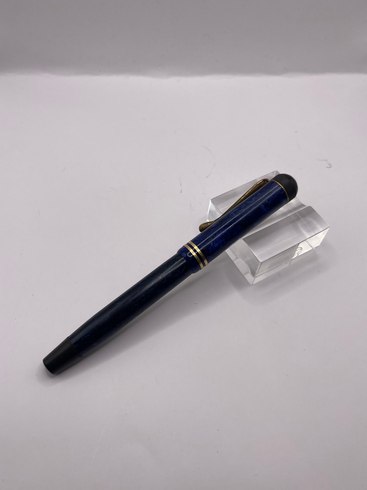 Montblanc Elixir Azure ink in Sailor 1911L 21k demonstrator