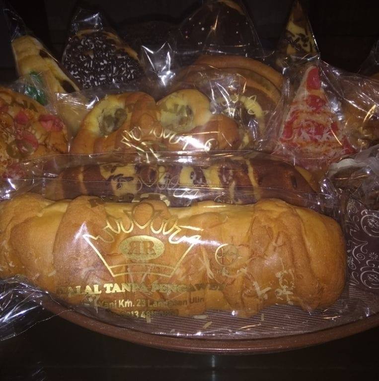 Roti Raja Landasan Ulin