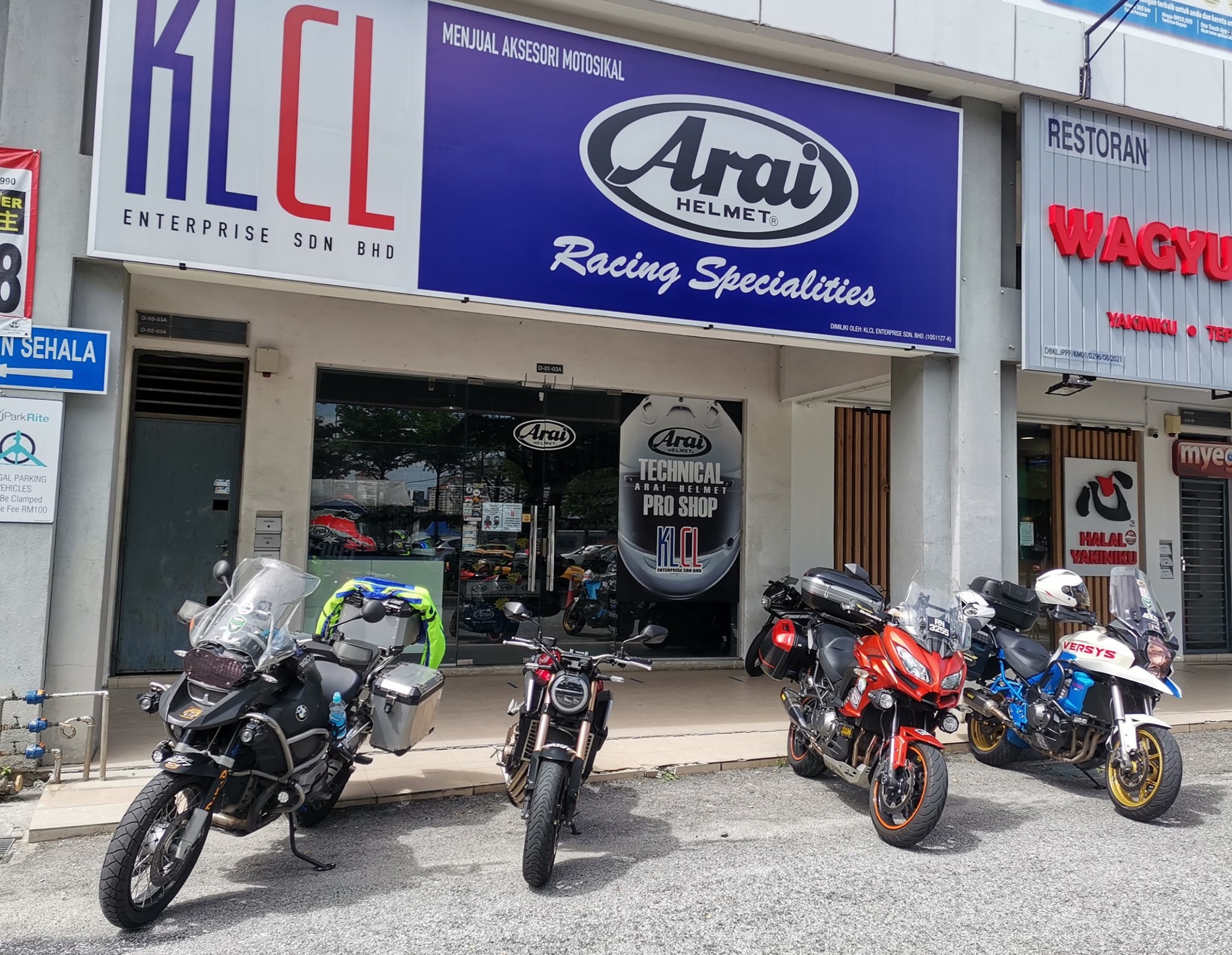 arai helmet dealer malaysia XD-5 ADV/Dualport every improvement is made with a priority for protection Arai Quantic Abstract Helmet (Authorized