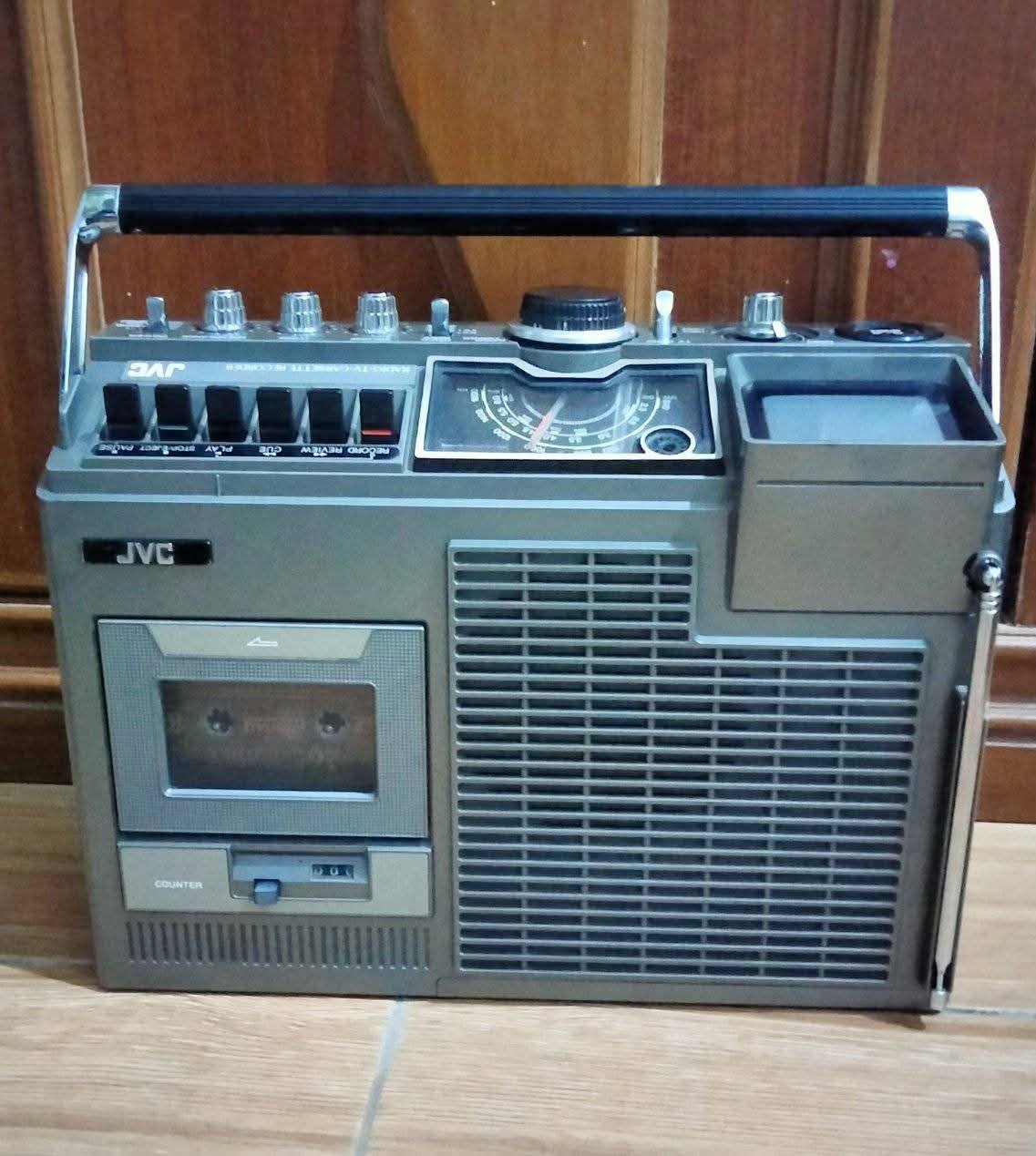 70s Vintage 1978 JVC Radio/TV/Cassette Recorder Model 3070