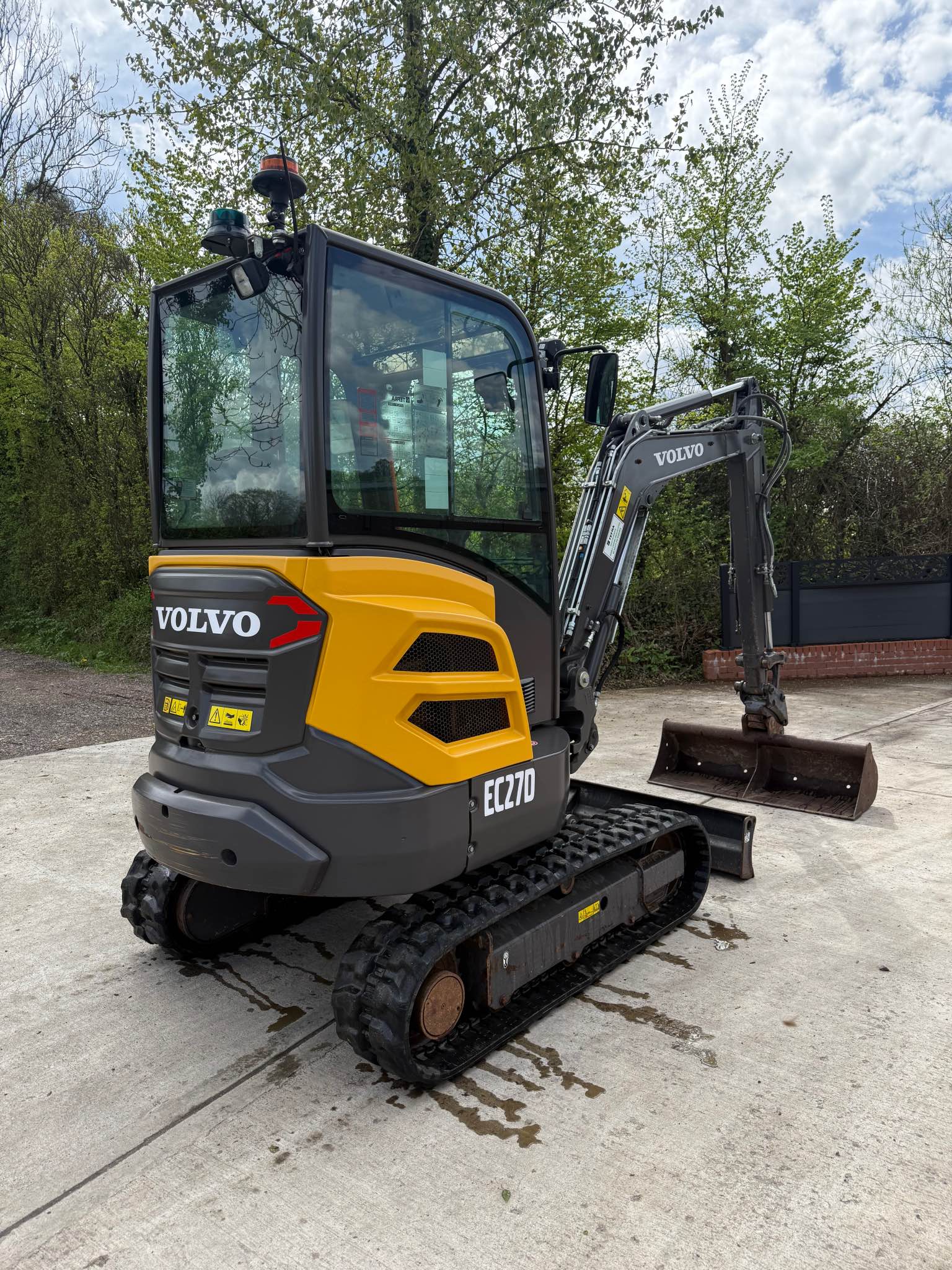 2021 Volvo EC27D (902 Hours, Twin lines) - Commercial Vehicles - Exeter ...