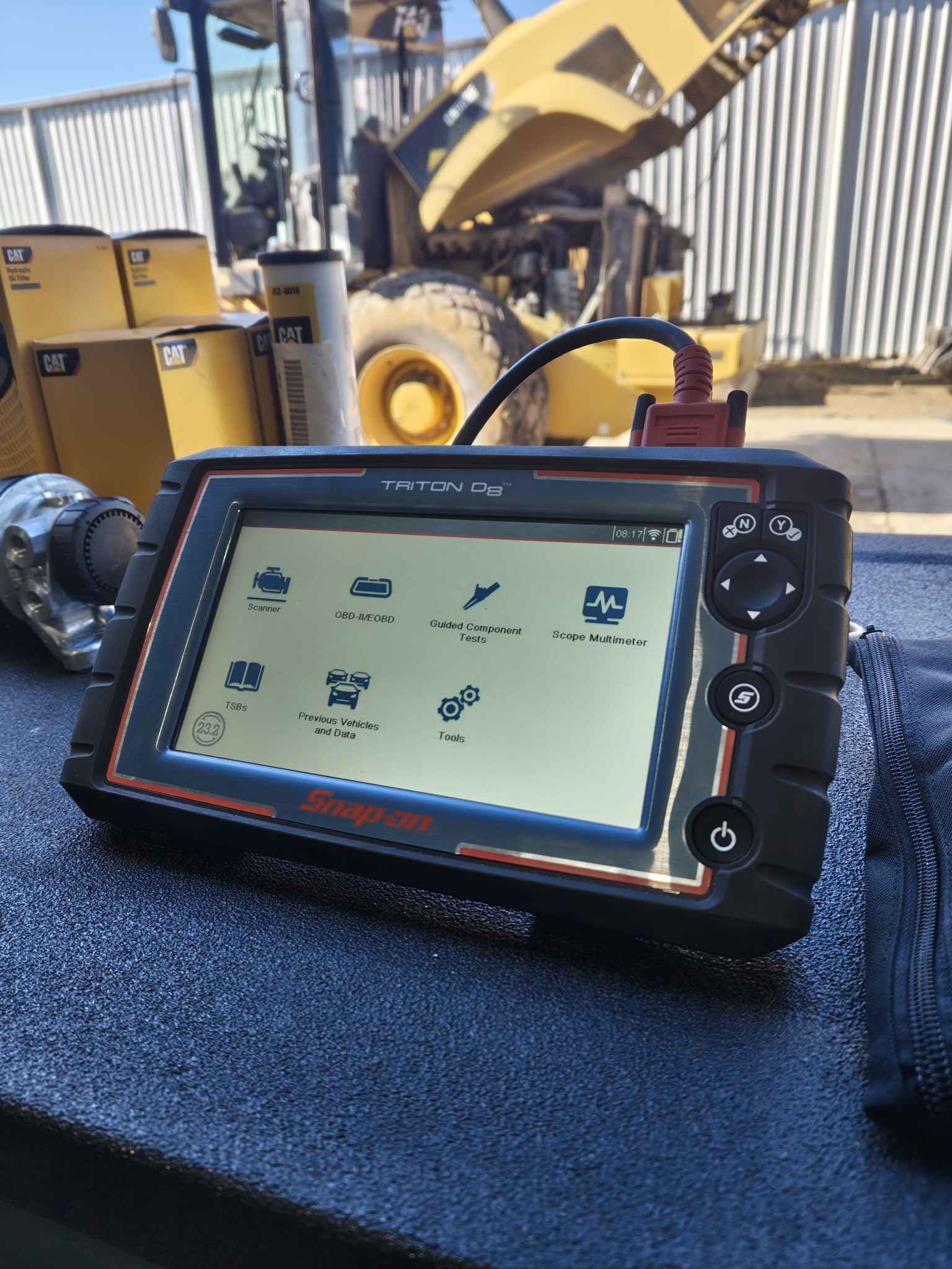 cat me様確認用 Snap-On Triton D8 Professional Scan Tool and Oscilloscope. Full