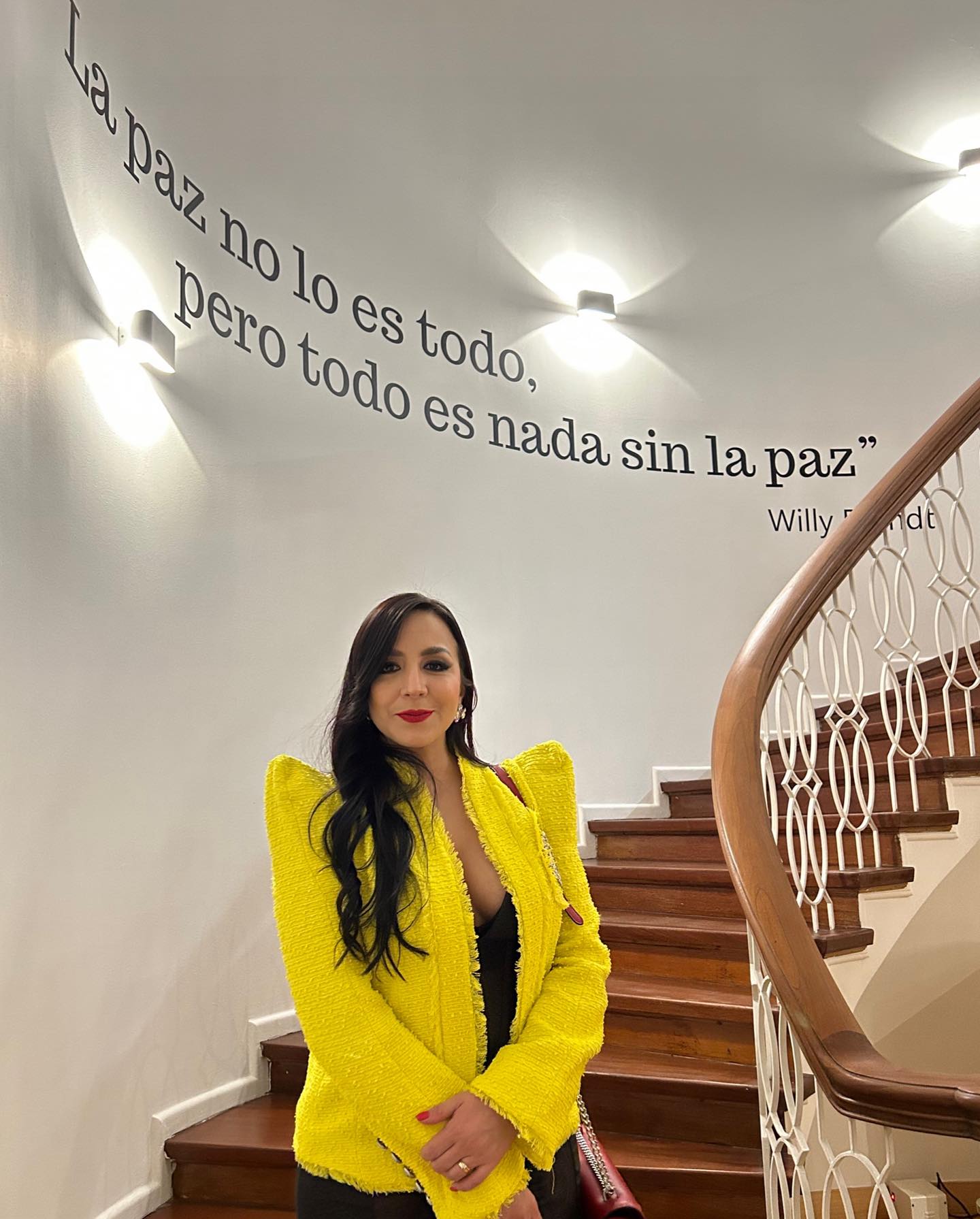 la-antesala-de-los-premiosgabo-con-m-nica-vel-squez