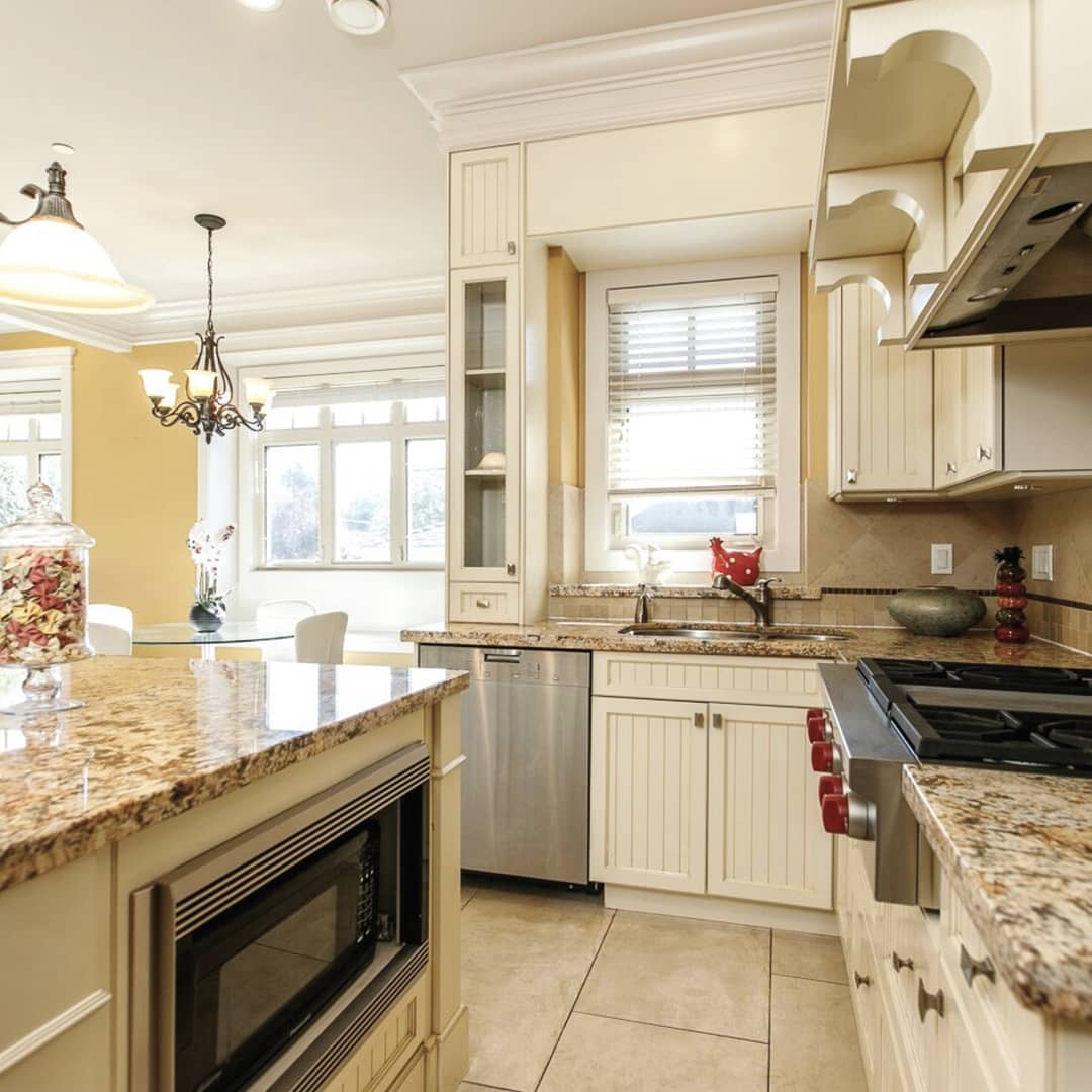 📢New listing 📍4006 W 40th... - Maxcel Westcoast Realty