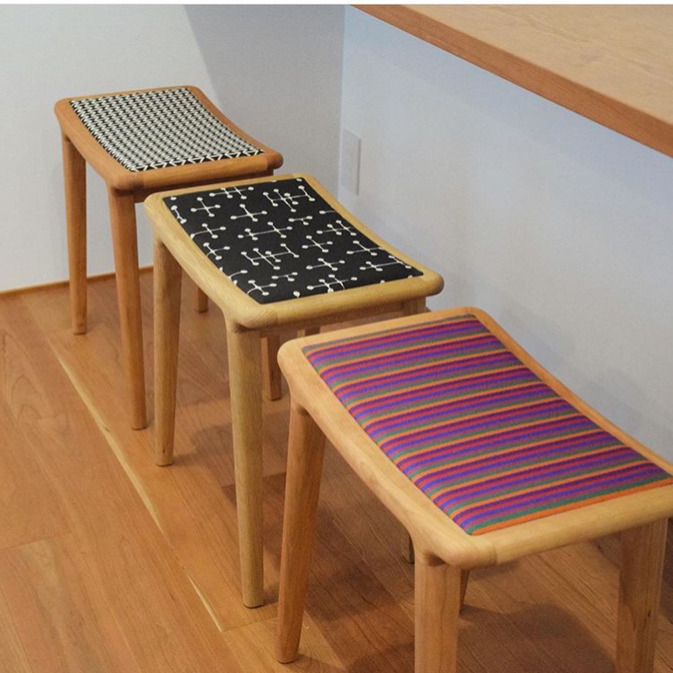 弊店のお客様でご愛用者も多い宮崎椅子製作所のGAMBA stool。 パッと見