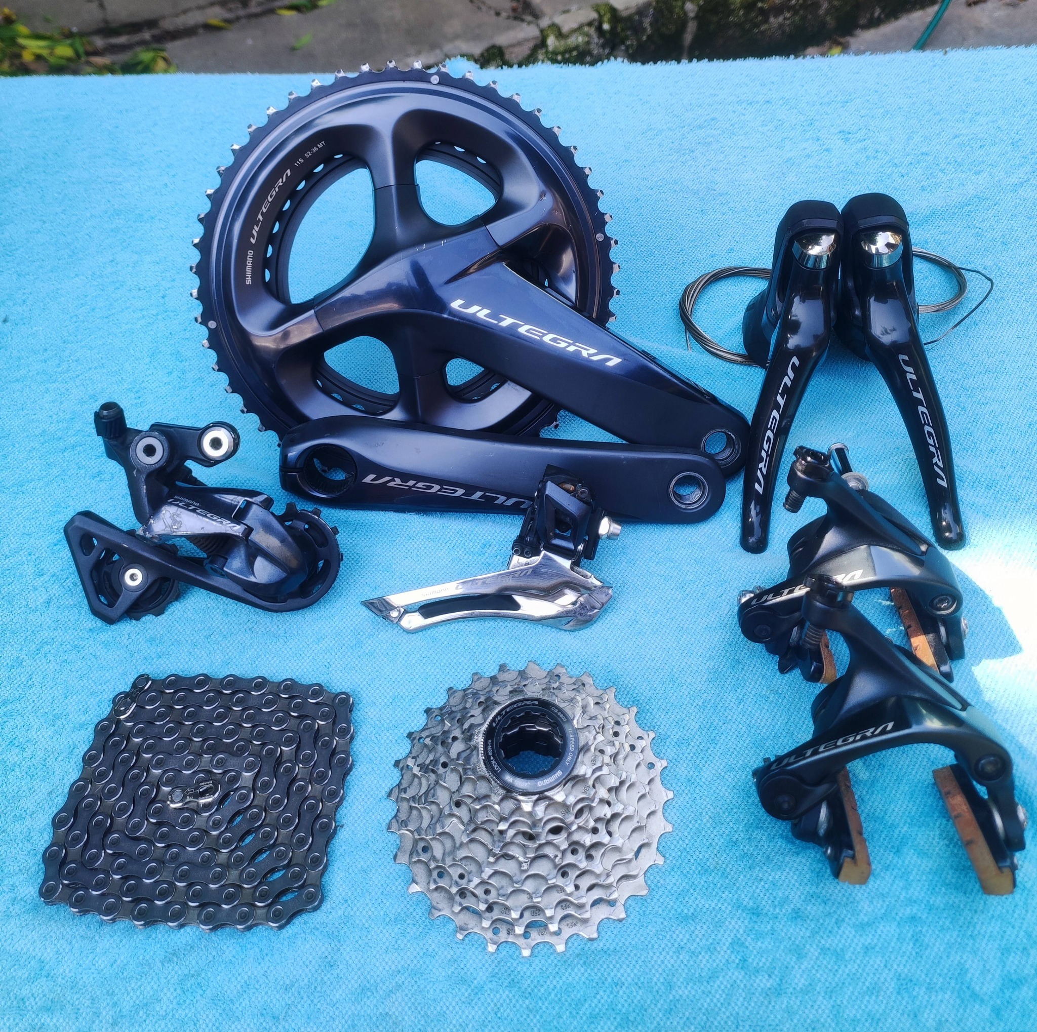 For Sale Ultegra R8000 group set Shimano Ultegra R8000 Sti 2x11 