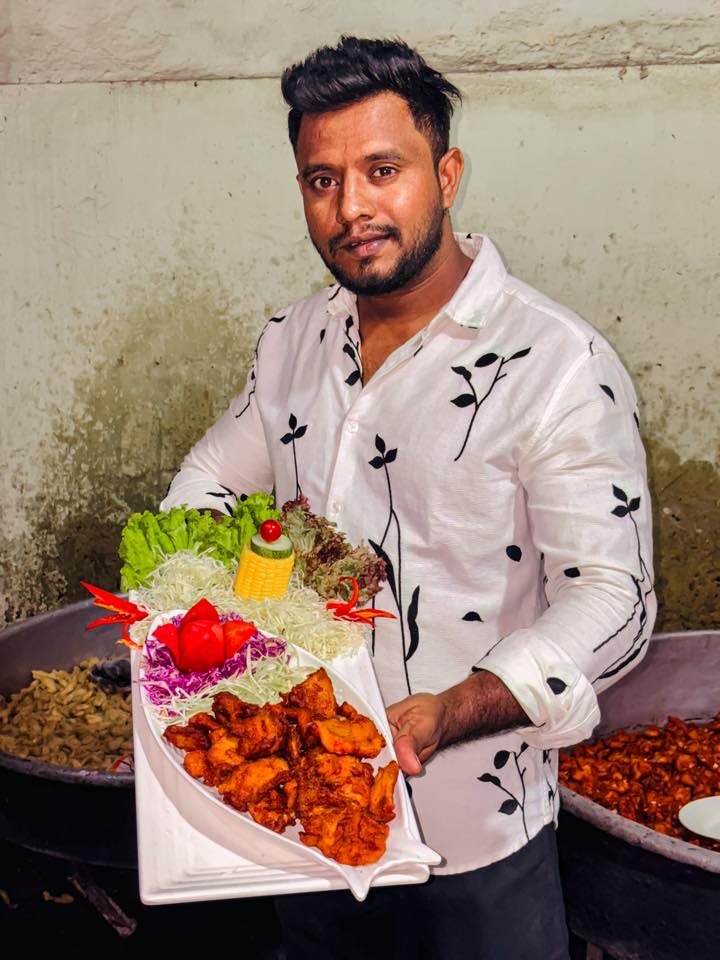 📌Follow us for real taste of Hyderabad Shahtoot malai by @atheek_ustad ...