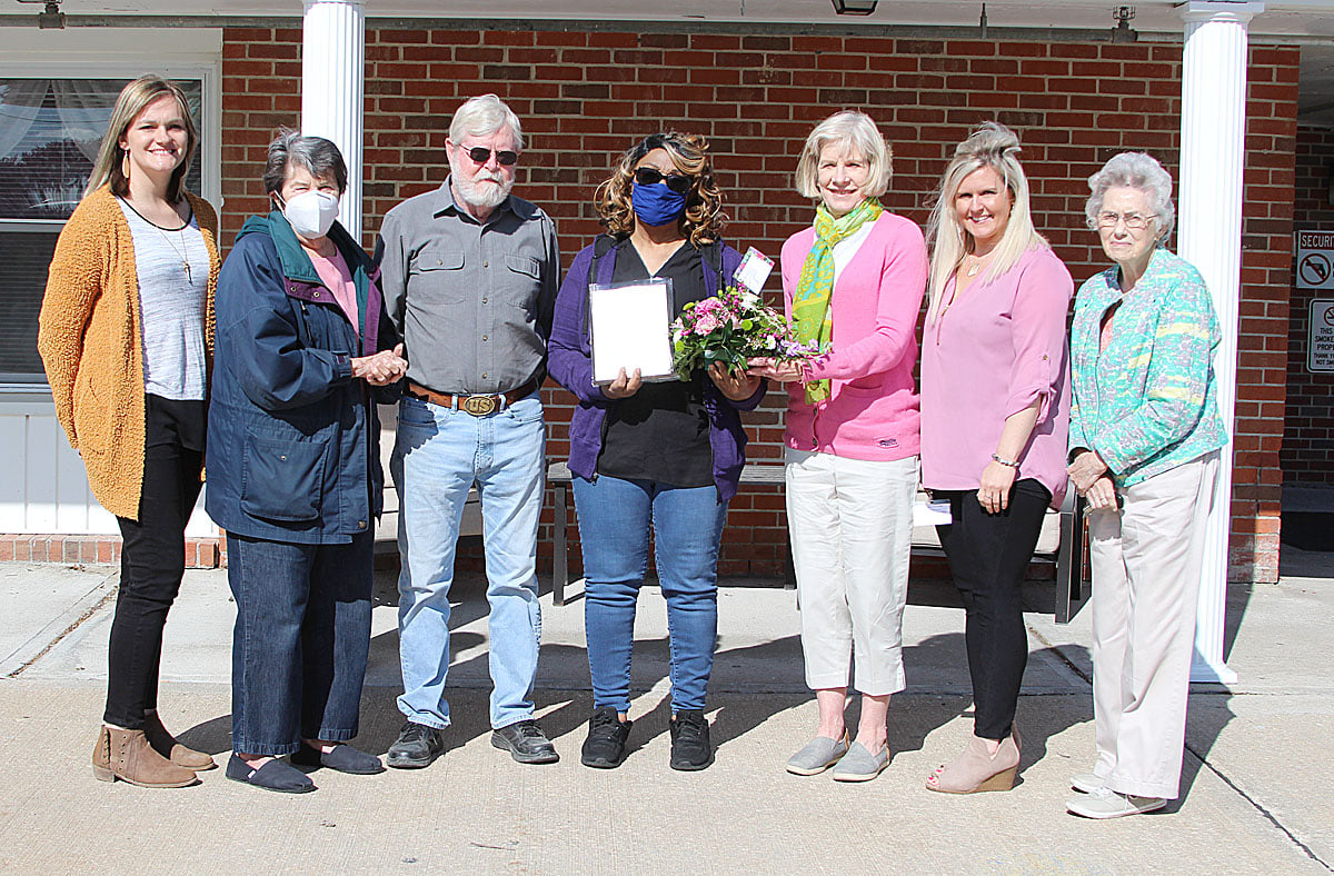 Gene Ann Dixon Honored For 40 Years... - The People's Tribune | Facebook