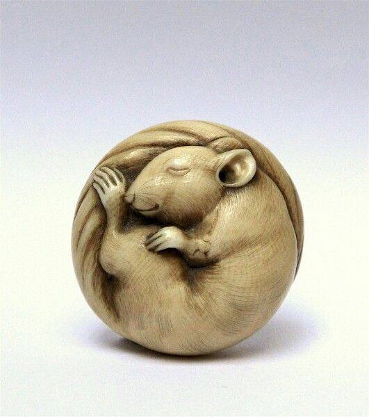 ojimi ~ cord fastener ~ a bead used in japanese inrō ~ carrying
