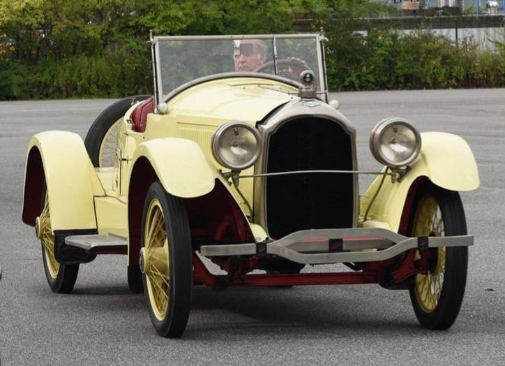 1922 Dixie Flyer Firefly Speedster.