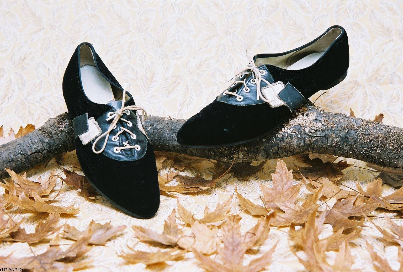 Remembering saddle shoes and white bucks from the 50's