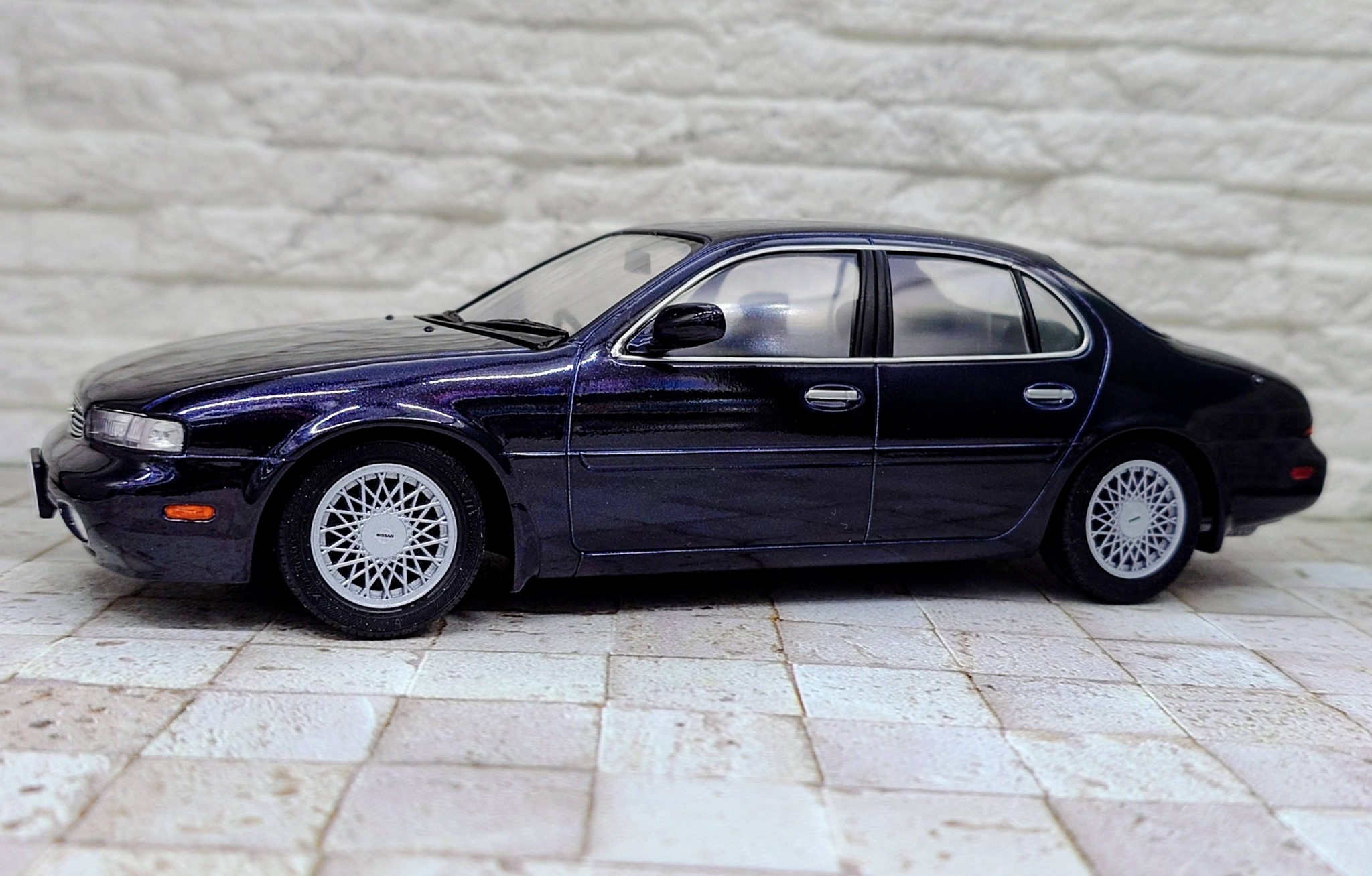 アオシマ1/24 日産レパードJフェリー
