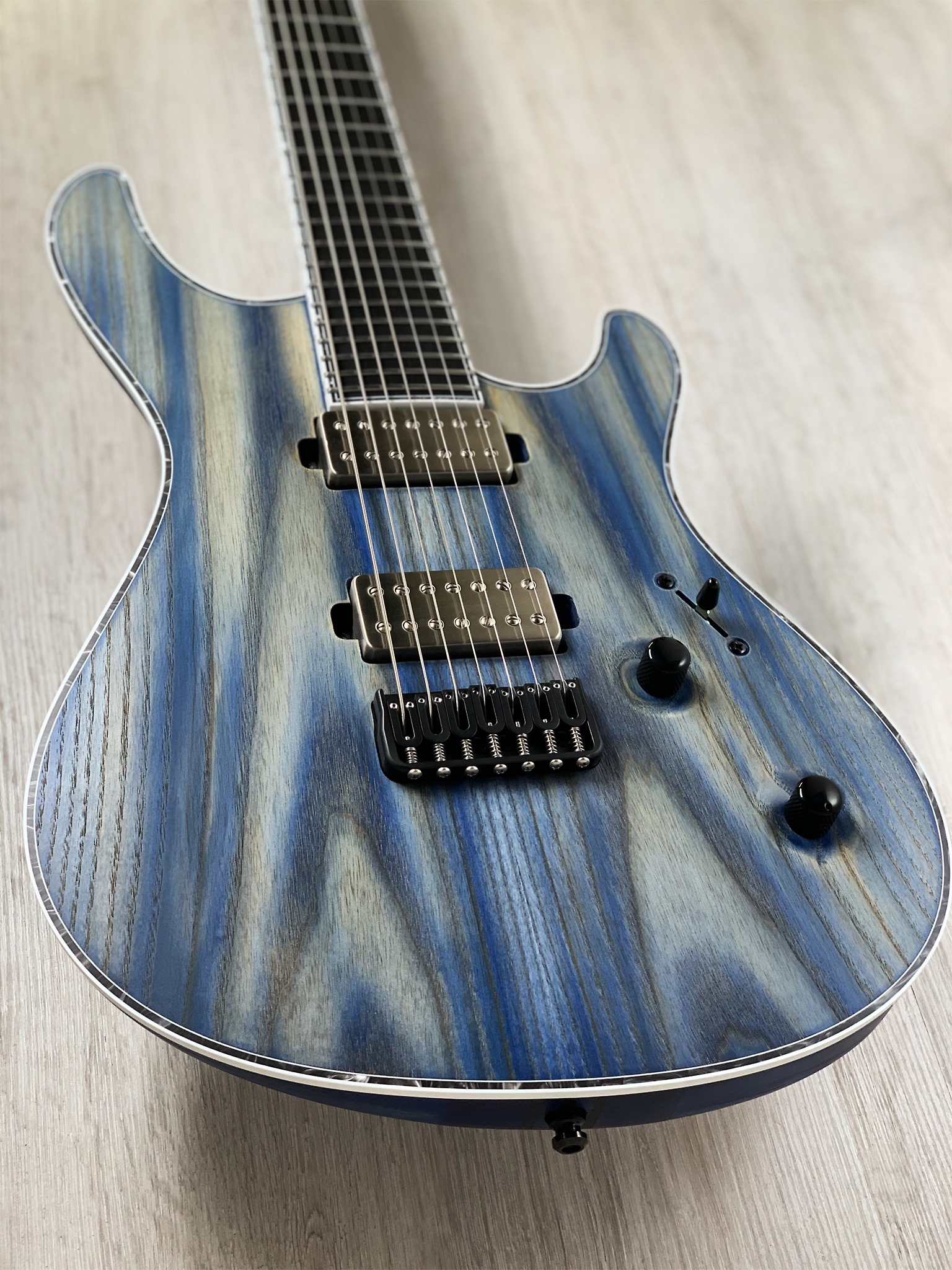 Mayones Regius 7 Custom Shop | Flamed Ash top | Trans Dirty Blue