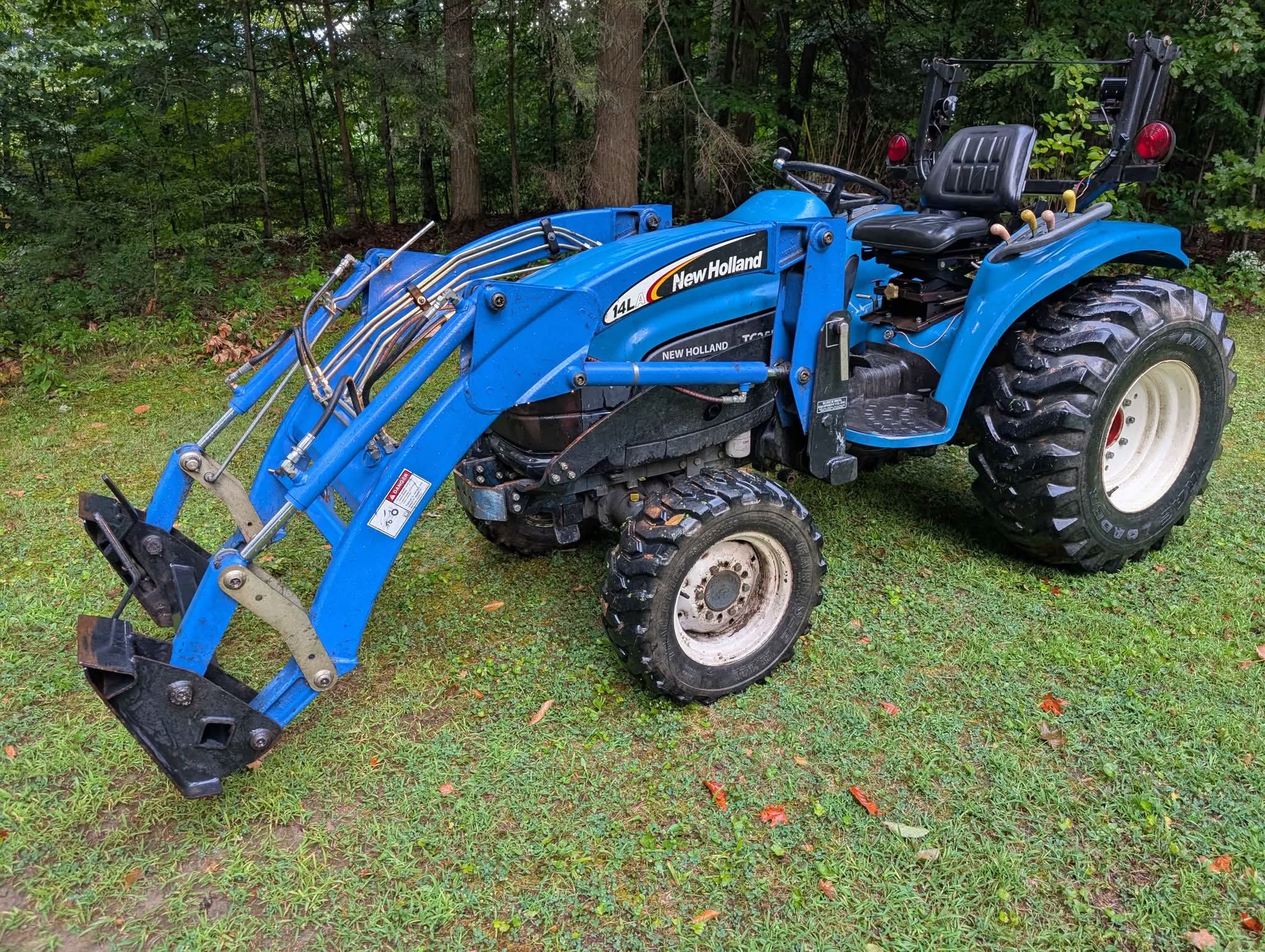 New Holland tc25d Tractor - Lawn Mowers - Locke, New York | Facebook ...