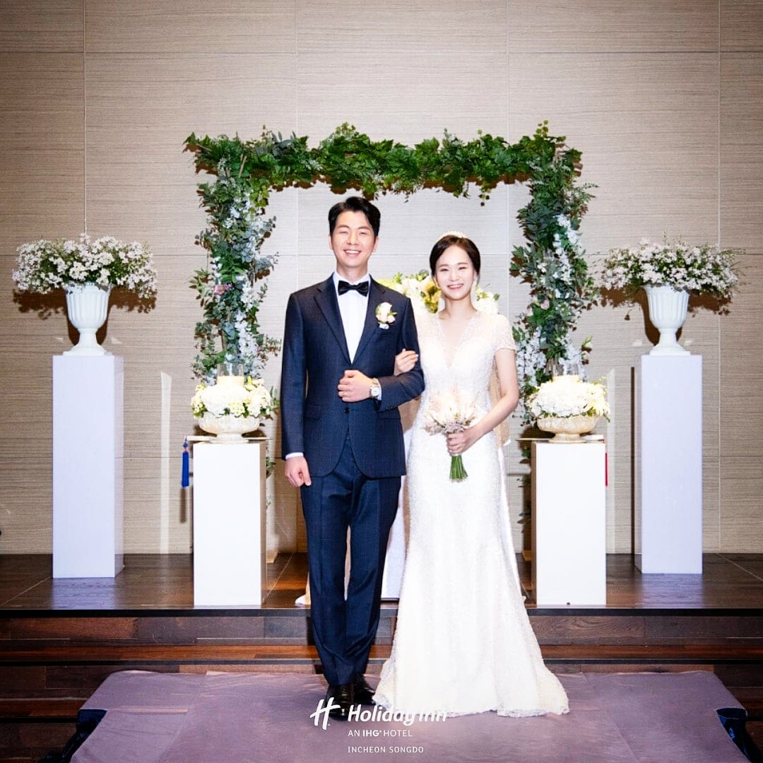 #맞춤형웨딩 #웨딩프로모션 . 인생에 단 한번 뿐인... - Holiday Inn Incheon Songdo | Facebook