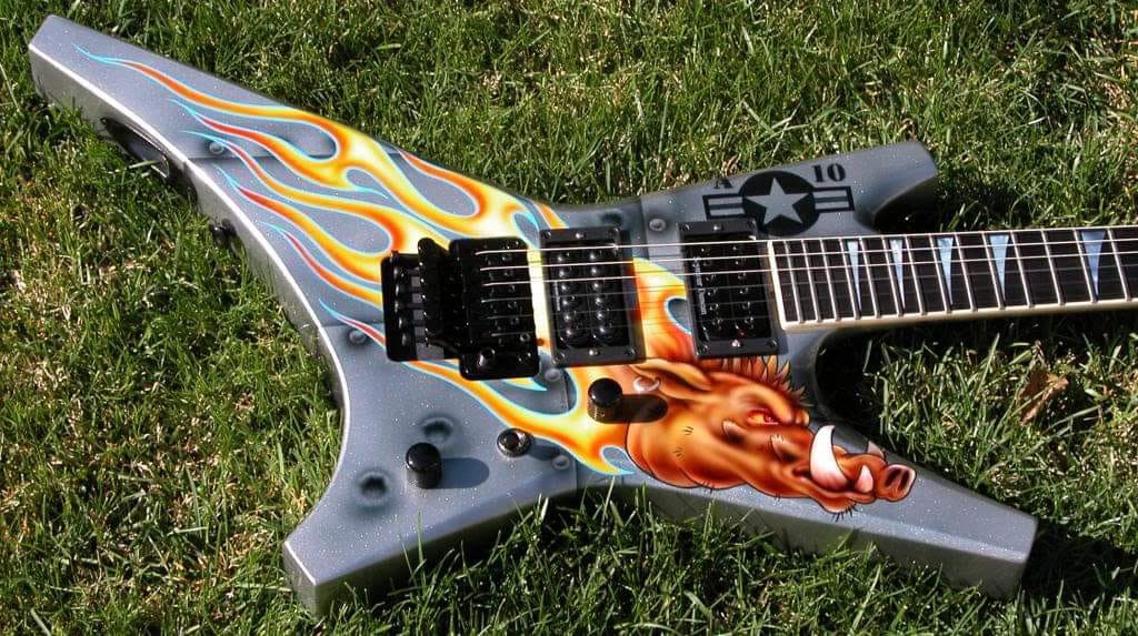 ラッカー塗装★Jackson Warriorコピーモデル！ Check out this Jackson Custom Shop Warbird Warrior with a Flying