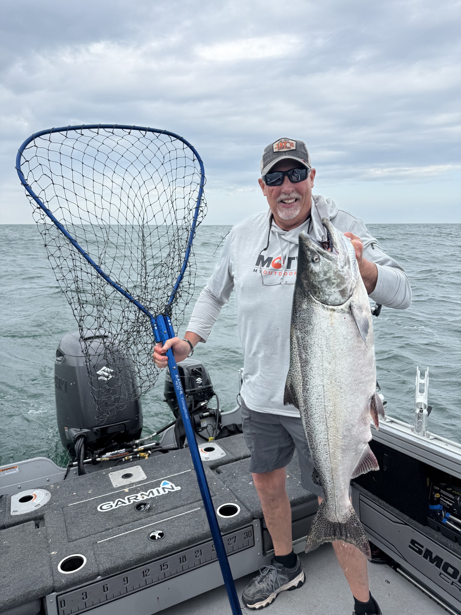8 feet 6 inch lake casting fishing pole Okuma Cat Slayer Spinning Rod | CSR-S-802MH Abu Garcia Abumatic Syncro Style:3.5”/1.5” Split Handle Black with Orange EVA w/ Black FishGrip The blanks have multiple FMJW150