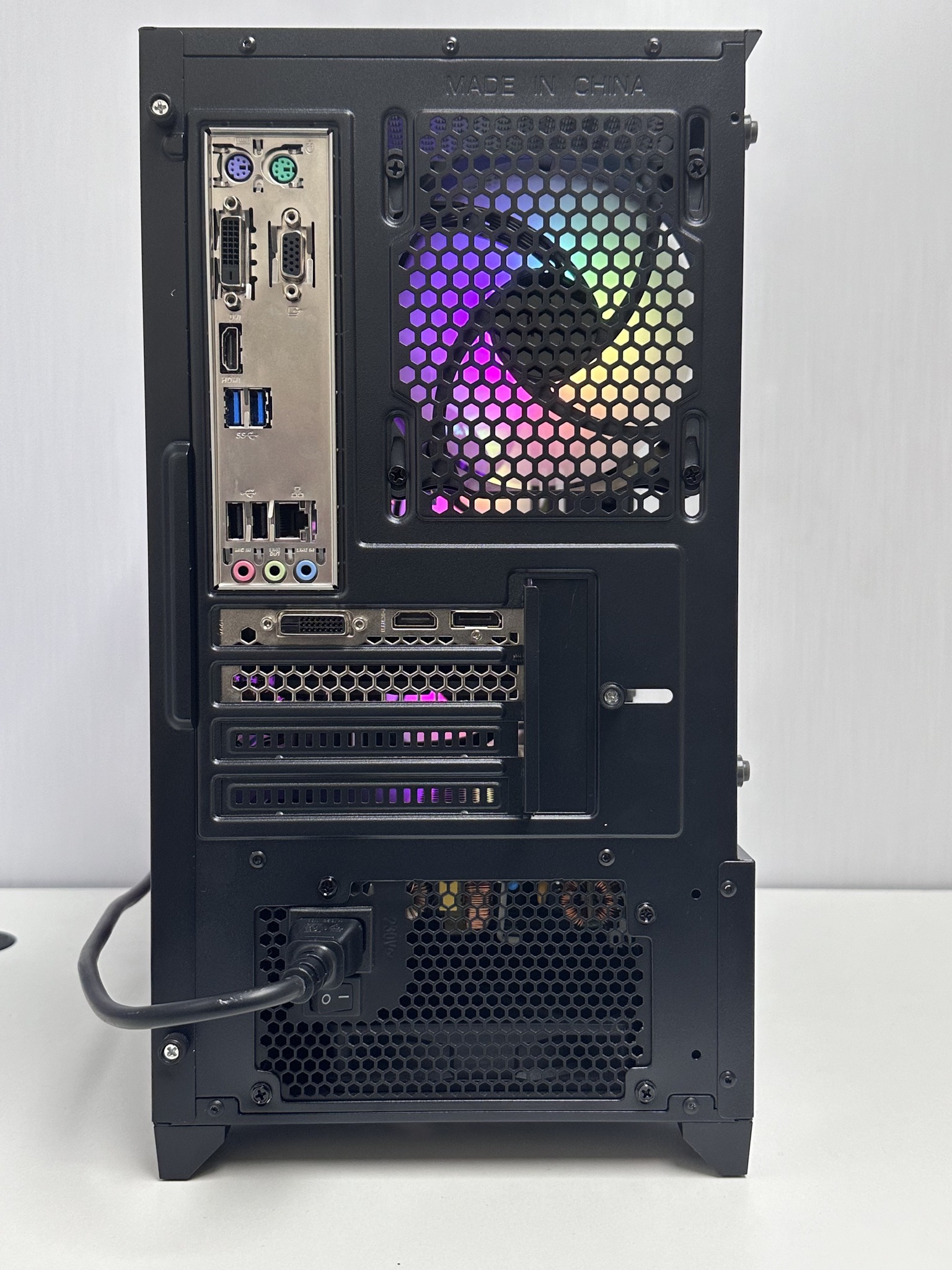 DELL 9th gen.@4.20 Ghz.x4 cores 16gb ram ddr4 2400 ,SSD 256Gb,hdd 