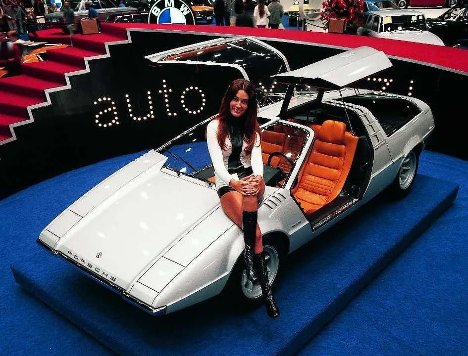 One of my favorite Porsche concepts 1970 Tapiro 😍 (1/64)
