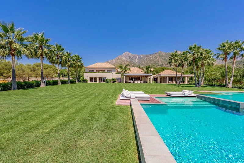 Magnificent luxury house nestled at... - Linea Invest Estates