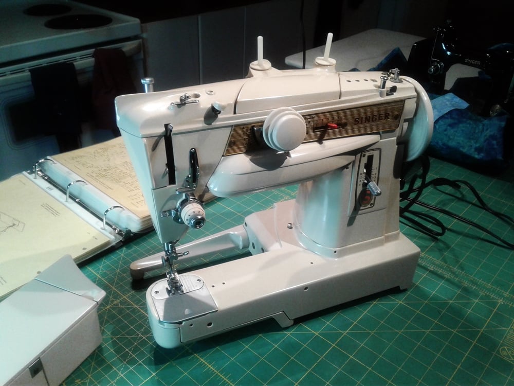 In Stitches - The Singer 421G and 431G... same stitches... | Facebook