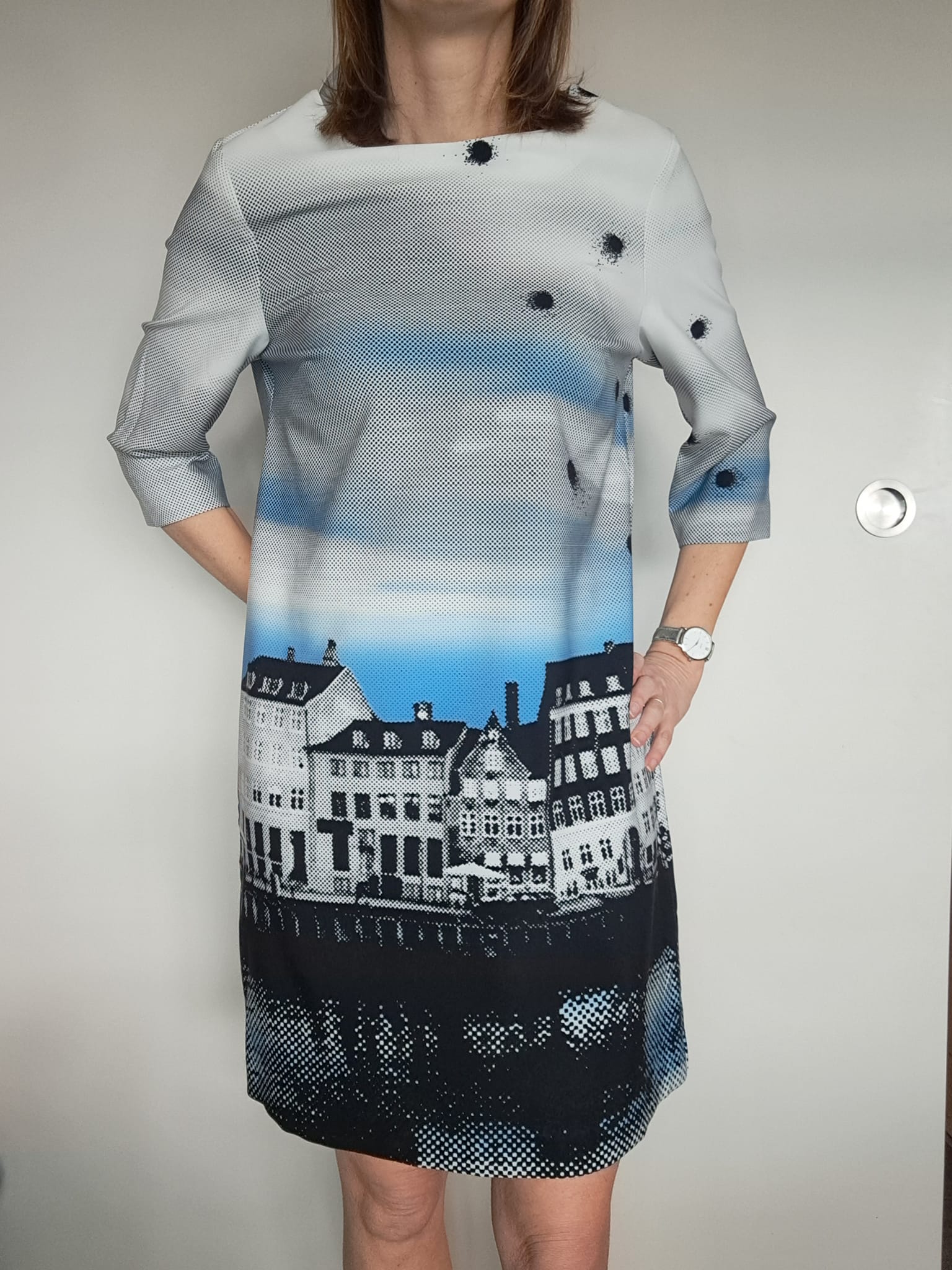Robe Cop Copine Taille 40 – Sans Manches, évasée, Couleur Beige, Neuve Sans étiquettes Pour Soirée Ou Cocktail