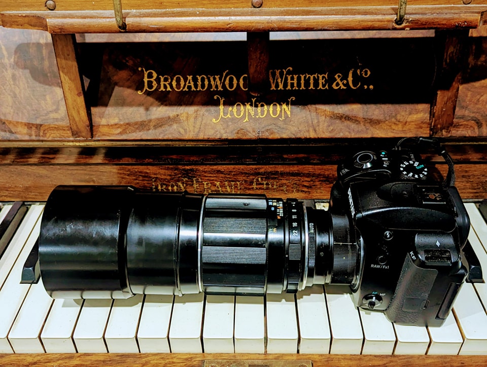 Ultra Achromatic Takumar 300mm lens features