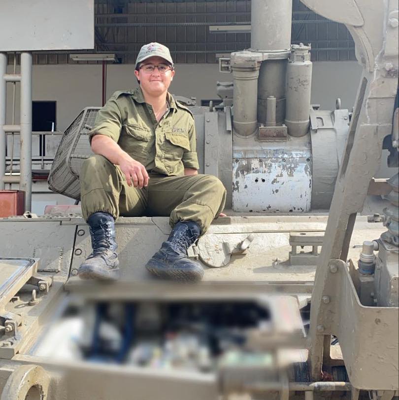 מה זה אומר להיות טכנאית מערכות... - חיל הטכנולוגיה והאחזקה