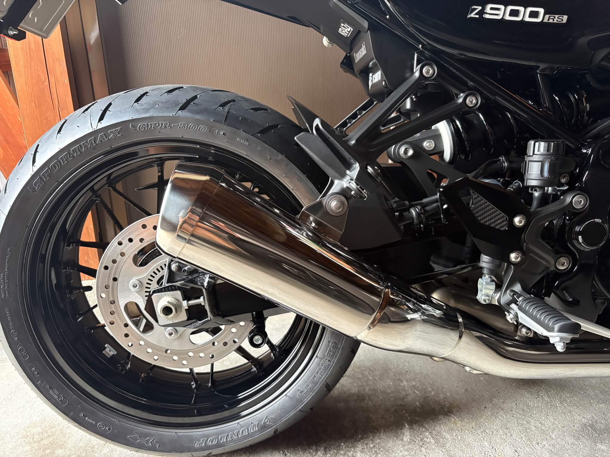 中国オリジナルZ650RSロングテールです 興味ある方はいらっしゃいますか