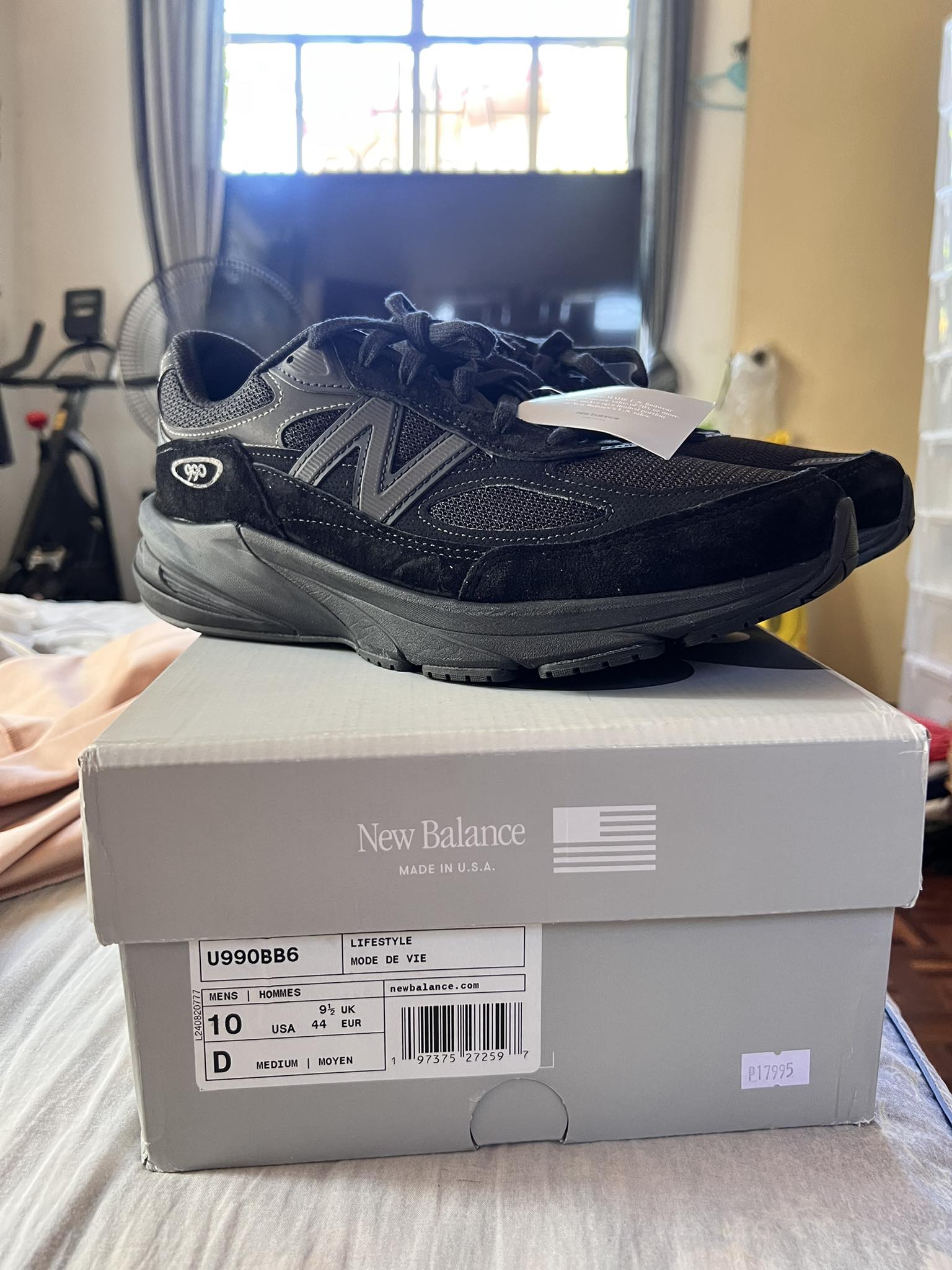 New Balance 990v6 triple black for sale